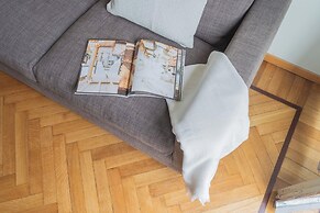 Garibaldi's Balcony by Rent all Como