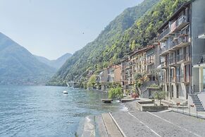 Il Timone by Rent all Como