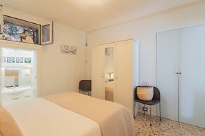 Il Timone by Rent all Como