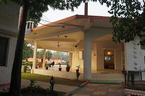Hotel Shree Krishna Jungle Resort