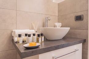 Lake Holiday Como by Rent all Como