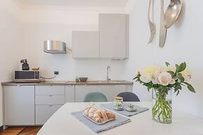 Lake Holiday Como by Rent all Como