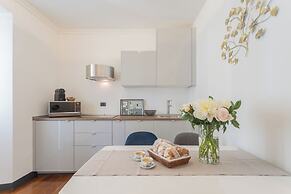 Lake Holiday Como by Rent all Como