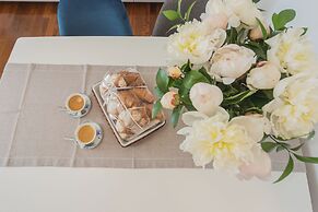 Lake Holiday Como by Rent all Como