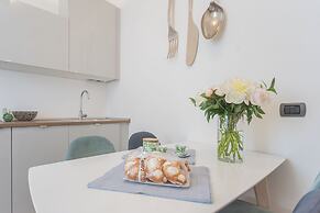 Lake Holiday Como by Rent all Como