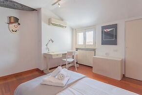 La Mansarda by Rent all Como