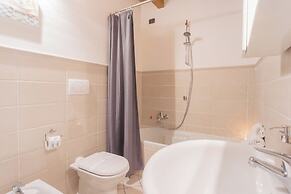 Luini 7 by Rentallcomo by Rent all Como