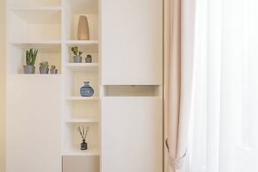 Modern & Stylish Apartment in Como City by Rent all Como