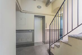 Modern & Stylish Apartment in Como City by Rent all Como