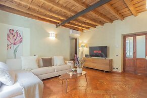 Pantero Apartment by Rent all Como