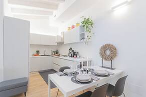 Palazzo Tatti by Rent all Como