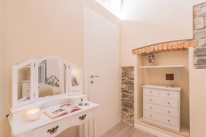 Romantic Escape City Centre With Jacuzzi & Parking by Rent all Como