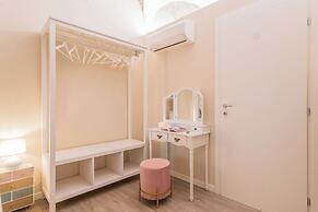 Romantic Escape City Centre With Jacuzzi & Parking by Rent all Como