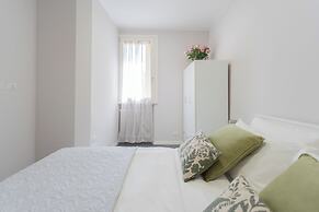 Sant'Agostino Apartments by Rent all Como