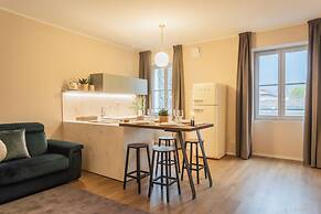 V. Suite on Lake Como by Rent all Como