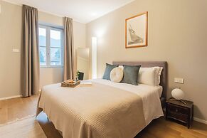 V. Suite on Lake Como by Rent all Como