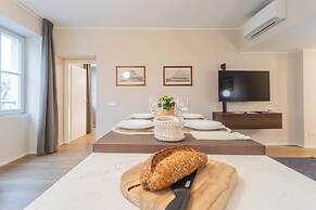 V. Suite on Lake Como by Rent all Como