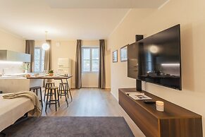 V. Suite on Lake Como by Rent all Como