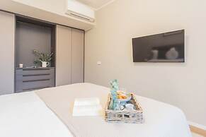 V. Suite on Lake Como by Rent all Como