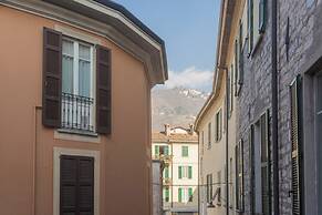 Wine Not Apartment in Como City Centre by Rent all Como