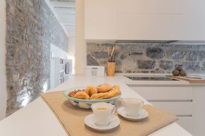 Wine Not Apartment in Como City Centre by Rent all Como