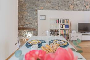 Wine Not Apartment in Como City Centre by Rent all Como