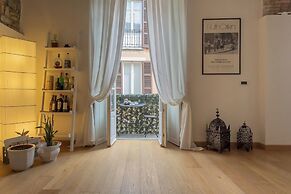Wine Not Apartment in Como City Centre by Rent all Como