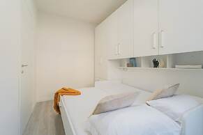 Zezio 44 by Rent all Como