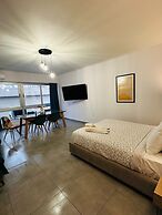 Ermou Downtown Suites by Athens Urban Retreat