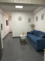 Ermou Downtown Suites by Athens Urban Retreat