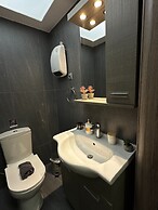 Ermou Downtown Suites by Athens Urban Retreat