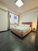 Ermou Downtown Suites by Athens Urban Retreat