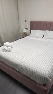 Ermou Downtown Suites by Athens Urban Retreat