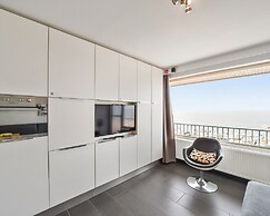 Spacious Studio With sea View