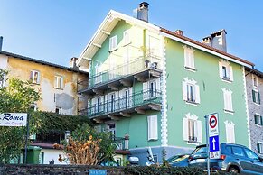 Luxury Suite Sunrise in Losone