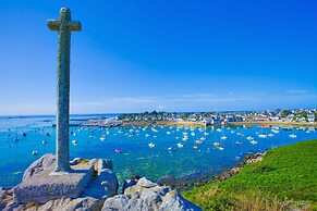 Apartment in Porspoder Near Plage du Bourg