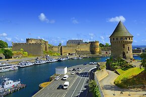 Apartment in Porspoder Near Plage du Bourg