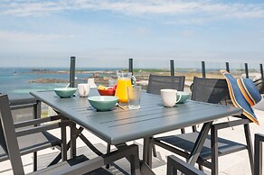 Apartment in Porspoder Near Plage du Bourg