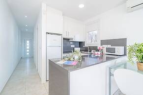 Stylish Beachfront Apartment in Ampuriabrava
