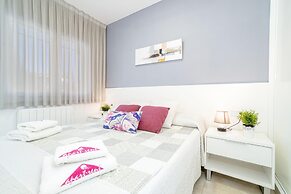 Stylish Beachfront Apartment in Ampuriabrava
