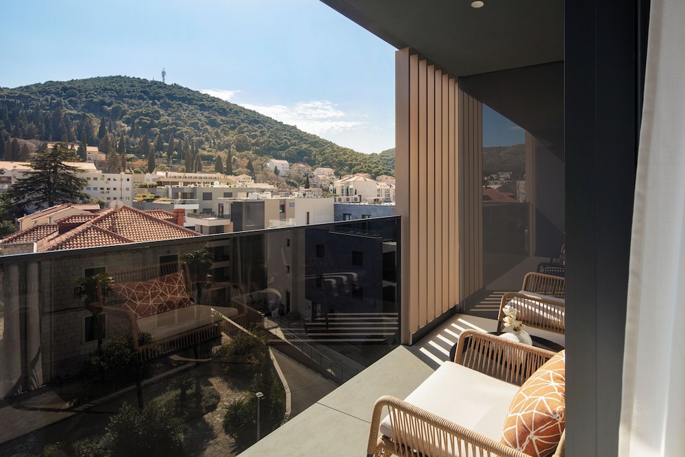 Hotel Sumratin