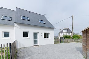Holiday Home in Porspoder Near Plage du Bourg