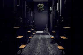 Capsule Hotel