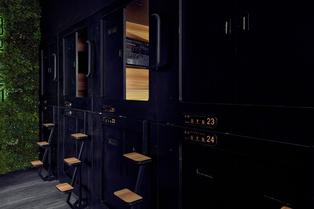 Capsule Hotel