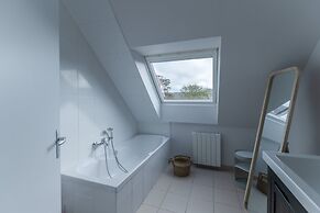 Charming House 300m From the sea