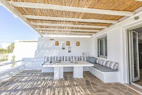 Villa Glyfada a Private Fully Equipped gem
