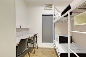 MyTown Madrid, Classy Hostel Bunkbeds Makati Metro Manila