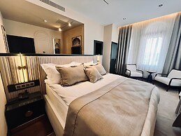 Sur Royals Hotel's