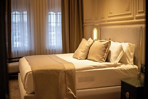 Sur Royals Hotel's