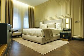 Sur Royals Hotel's